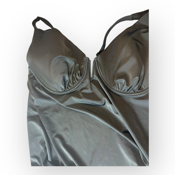 Cacique Swim Lightly Lined Plunge Tankini Top 40F - Picture 3 of 10